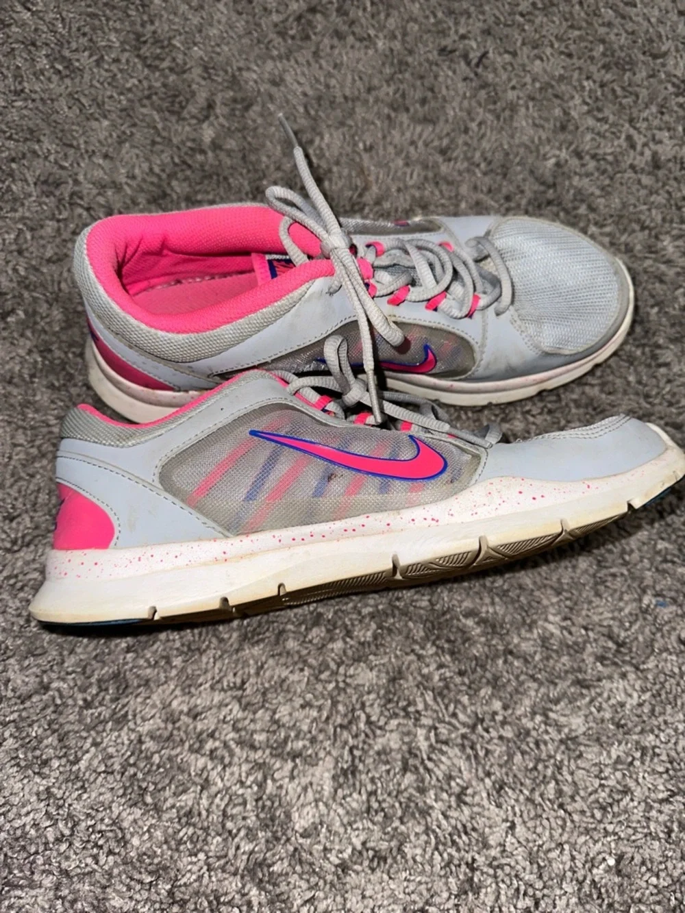 Nike Gray and Pink Women's Athletic Sneakers - Picture 3 of 6